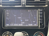 純正ナビを装備。タッチパネル式で使いやすく、お出かけもラクラクです。