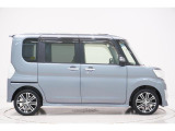 県内13店舗にて常時500台以上ダイハツ車を展示中です。見て、触って、納得のいく一台をぜひ見つけてください。