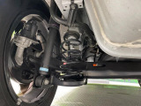 お車を安心してお乗りいただく為には、足回りの定期点検が欠かせません。サービスサポート(有償保証)では無料点検もご提供しており、安心のカーライフをお過ごしいただけるサポート体制が整っています。