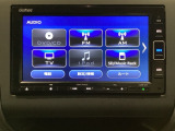 ナビゲーションはフルセグTV、インターナビ対応のGathers純正メモリーナビを搭載しています。Bluetoothオーディオ機能がありますので、スマートフォンなどの音楽も再生できます。