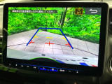 【バックカメラ】駐車時に後方がリアルタイム映像で確認できます。大型商業施設や立体駐車場での駐車時や、夜間のバック時に大活躍!運転スキルに関わらず、今や必須となった装備のひとつです!