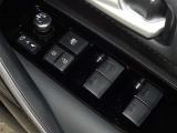 電動格納式ドアミラー・パワーウインドウを装備しています。