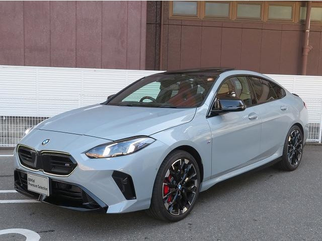 2シリーズグランクーペ M235 xドライブ 4WD 