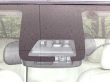 【トヨタセーフティセンスC】走行中に前方の車両等を認識し、衝突しそうな時は警報とブレーキで衝突回避と被害軽減をアシスト。より安全にドライブをお楽しみいただけます。