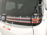 LEDテールライトです。省電力、高輝度のLEDは明るく照らすので夜間運転時の視認性を高めます。スタイリッシュな見た目で細かいところもこだわりたいあなたに!