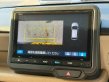 パーキングセンサーもついておりますので駐車などが苦手な方も安心して運転が可能です。