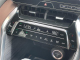 店舗にて現車の確認もいただけますので、お電話で在庫のご確認の上是非ご来店くださいませ。