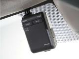 ◆ドライブレコーダー◆映像・音声などを記録する自動車用の装置です。 もしもの事故の際の記録はもちろん、旅行の際の思い出としてドライブの映像を楽しむことができます。