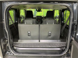 普段のお買い物や通勤、送迎等に十分な荷室スペースを確保しております。セカンドシートを倒すと、大きな荷物の積載も可能です♪