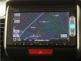 純正ベーシックインターナビ(VXM-145VSi)&バックカメラが装備されているので、普段の使い勝手もロングドライブも快適です。