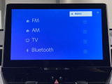 ブルートゥースに接続することにより、スマホに入ったお気に入りの音楽を車内で楽しむことができます♪あると本当に便利な機能になっています!