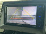【バックカメラ】駐車時に後方がリアルタイム映像で確認できます。大型商業施設や立体駐車場での駐車時や、夜間のバック時に大活躍!運転スキルに関わらず、今や必須となった装備のひとつです!