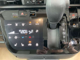 無段階な変速が特徴のCVTは、なめらかな加速と同時に、車速に応じて効率のよいエンジン回転数を組み合わせた変速カーブを選択するため、燃費のよい走りが実現できます。