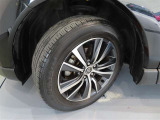 純正アルミホイール タイヤサイズは225/60R18