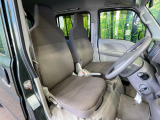運転席シート廻りは使用感も少なく、良好な状態となっています。丁寧に使われていたことがよくわかりますね。