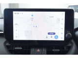 ディスプレイオーディオを装備。スマホとクルマをつなぐことで、これまでのナビに加えて、いろんなサービスが楽しめます。