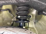 お車を安心してお乗りいただく為には、足回りの定期点検が欠かせません。サービスサポート(有償保証)では無料点検もご提供しており、安心のカーライフをお過ごしいただけるサポート体制が整っています。