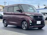 エマージェンシーブレーキ(衝突被害軽減ブレーキ)、フロントカメラが車両や歩行者を検知し警告音と共に衝突回避、軽減をアシストしてくれます。