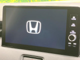 【メーカー純正ナビ】インテリアに溶け込むスタイリッシュな「専用設計」メーカーナビを装備♪視認性や操作性など基本性能にも優れ、より上質なカーライフをお楽しみいただけます。