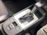 電子パーキング装着車!!ブレーキホールド機能付きで、信号待ちでも楽々です!!