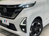 【LEDヘッドライト】悪天候や夜間走行時も良好な視界を確保し安心して運転できる高輝度LEDヘッドライトを装備!点灯速度が早く、消費電力も抑えられています。