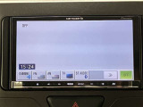 メモリーナビ装着。ワンセグTV、Bluetooth接続等、充実のオーディオ性能です!一流家具のようなインパネ、シートに包まれ、お気に入りのメディアを再生すれば車内は、さながら貴方専用のオーディオ
