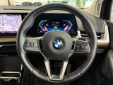☆ お車は内外装とも常駐している専門業者が自拠点にて丁寧に仕上げさせて頂きご納車させて頂きます。ご納車前の整備から最終の内外装仕上げやイノベクションコーティングまで、自拠点内ですべて仕上がります。
