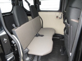 乗車人数や荷物の量、車内での過ごし方に合わせて、シートのレイアウトを変更できます。