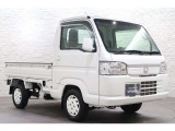 当社の優秀なスタッフがしっかり点検整備をさせていただいてからご納車いたします!さらに!エンジンオイル、エレメント・ミッションオイル・ワイパーゴムを新品交換になります!これで安心して乗って頂けます!