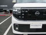 車全体が、かどまる四角デザインになっています。LEDヘッドライトで視界も確保できます