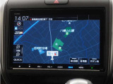 純正9インチプレミアムインターナビ(VXM-237VFNi)&バックカメラが装備されているので、普段の使い勝手もロングドライブも快適です。