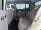 ゆとりある広々とした車内空間は、ドライブを始め買い物やレジャーなど、幅広く活躍します。一人でもみんなとでもお出かけを楽しみましょう!