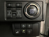 プッシュボタンスタートなどのスイッチ類は集約されていますので扱いやすいですよ♪