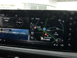 NissanConnectナビゲーションシステムの12.3インチワイドディスプレイです。ナビゲーションを目の前に移すことでドライバーは運転中の視線移動が抑えられ快適な走行を行えます。