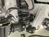 お車を安心してお乗りいただく為には、足回りの定期点検が欠かせません。サービスサポート(有償保証)では無料点検もご提供しており、安心のカーライフをお過ごしいただけるサポート体制が整っています。