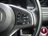 Hondaセンシングの機能のひとつ、アダプティブクルーズコントロール付!アクセルから足を離しても設定したスピードと前車との車間を保ち走行してくれます!車線維持もアシスト☆高速道路で疲労軽減ですね☆