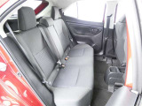 ゆとりある広々とした車内空間は、ドライブを始め買い物やレジャーなど、幅広く活躍します。一人でもみんなとでもお出かけを楽しみましょう!