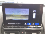 カラービジョンとガイドラインで見やすいバックモニターと障害物センサーで車庫入れも楽ちんです♪
