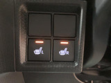 シートヒーターを装備しています☆スイッチを入れていただくとシートの座面が暖かくなり冬場などの寒い季節に快適に運転していただけます☆