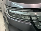 LEDヘッドライトは、点灯の瞬間から最大光量を発揮し、突然暗くなるトンネルなどでの安定感を高めます。