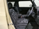 気になる汚れは「まるまるクリン」で解消! 当社の中古車はシートを外して隅々までキレイにクリーニングしてあります。