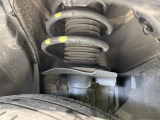 お車を安心してお乗りいただく為には、足回りの定期点検が欠かせません。サービスサポート(有償保証)では無料点検もご提供しており、安心のカーライフをお過ごしいただけるサポート体制が整っています。
