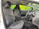 運転席シート廻りは使用感も少なく、良好な状態となっています。前オーナー様が丁寧に使っていたことがよくわかりますね。