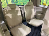 3列目シートはもちろん状態良好☆大人でもゆったりと座って頂けますので、大人数でのお出かけもラクラクです♪ご家族で、気の知れた仲間で、ドライブに行くのが楽しみですね♪