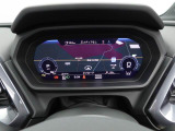 必要に応じてメーター内に地図や車両のインフォメーションなどを切り替え表示できるバーチャルコクピット