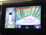 【パノラミックビューモニター】専用のカメラにより、上から見下ろしたような視点で360度クルマの周囲を確認することができます☆死角部分も確認しやすく、狭い場所での切り返しや駐車もスムーズに行えます。