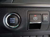 電動パーキングブレーキ・ブレーキホールドを装備してます。ホールド機能は信号待ちが多い一般道で疲労軽減になり、大好評です!