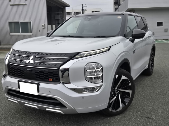 アウトランダー PHEV 2.4 P 4WD 
