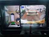 まるでお車を真上から見下ろしたかのような映像をナビに映し出してくれますので狭い駐車場でも周囲を確認する事が出来ますので非常に安心です♪