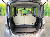 普段のお買い物や通勤、送迎等に十分な荷室スペースを確保しております。セカンドシートを倒すと、大きな荷物の積載も可能です♪